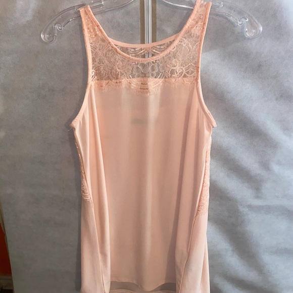 Sleeveless pink chiffon lace blouse - Picture 1 of 2